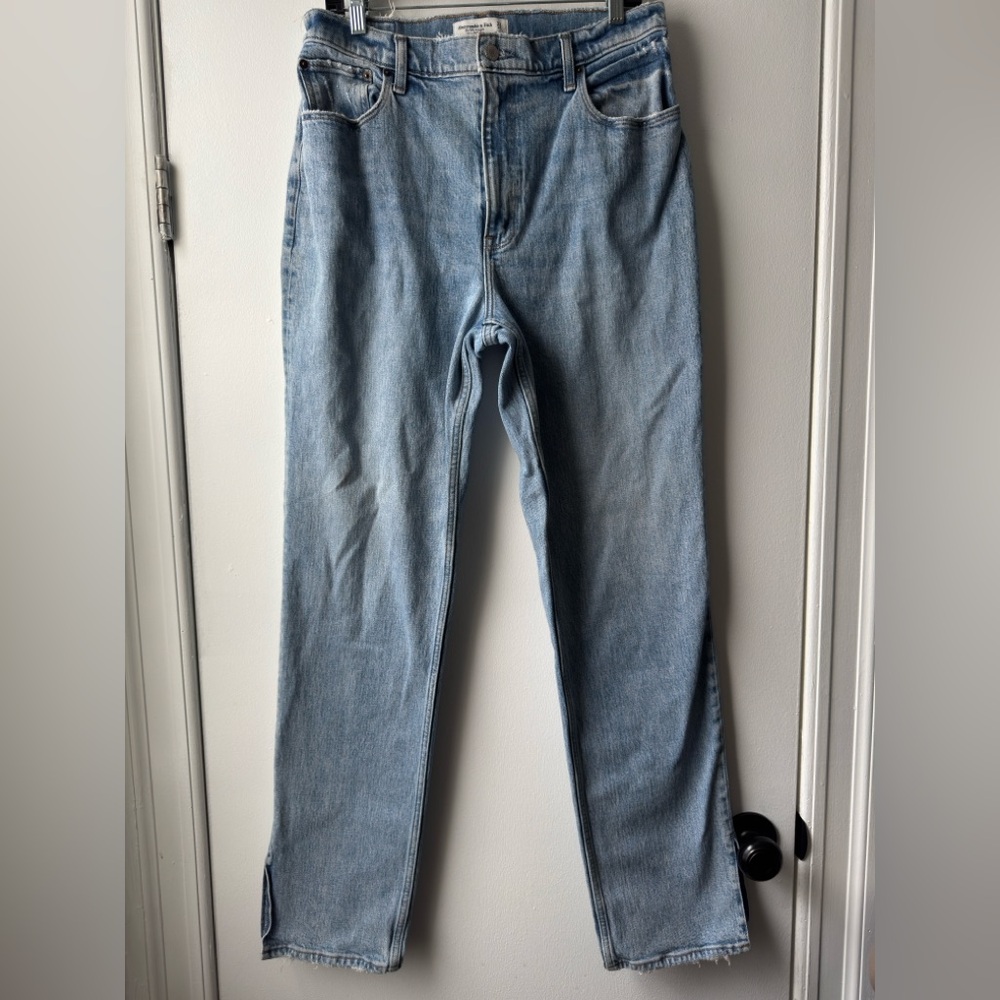 Light Wash Women's Straight Leg Jeans